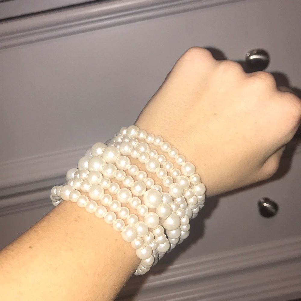 pearl bracelet
